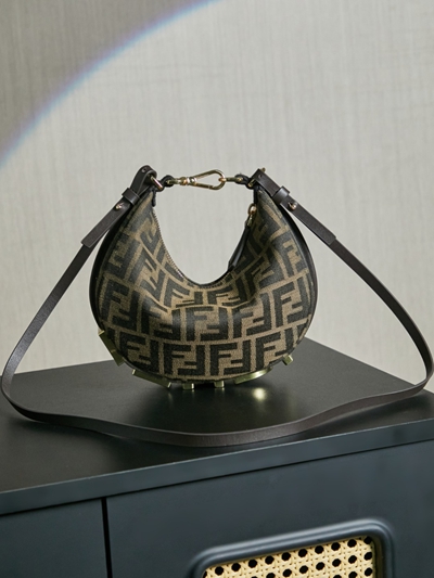 フェンディバッグ内部構造